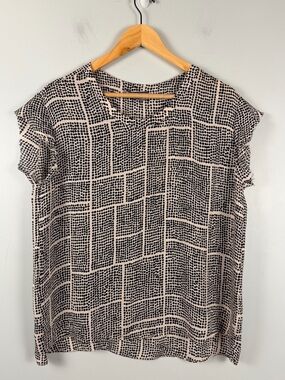 Vince 100% silk pale pink black spotted blouse size XS